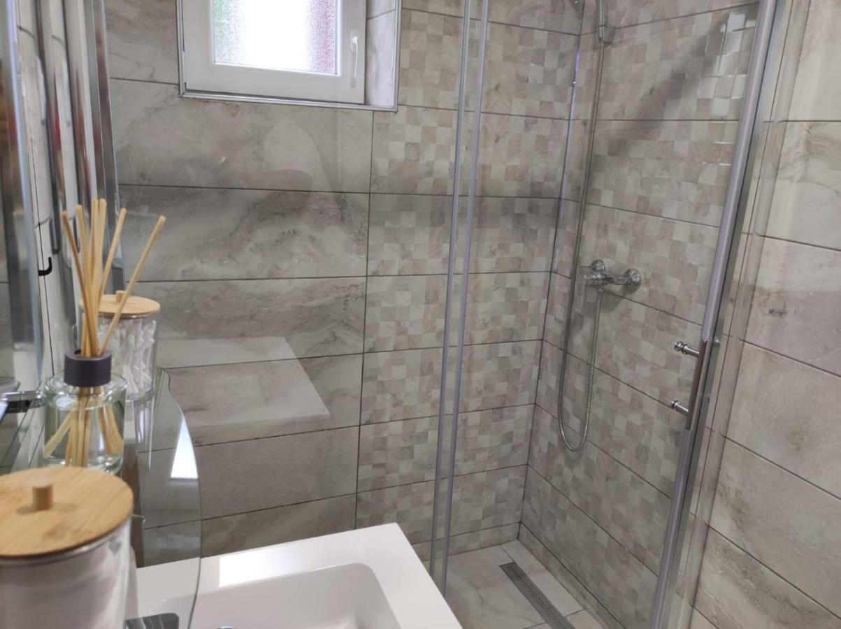 Luxury Apartman Nr Σίμπενικ Εξωτερικό φωτογραφία
